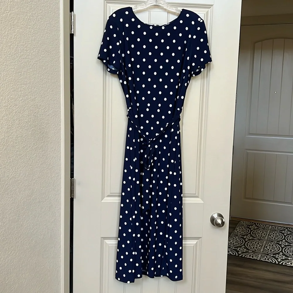 Women’s Dress - Picture 1 of 4
